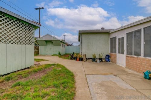 3661 Ashford St, San Diego CA 92111-3521 exterior