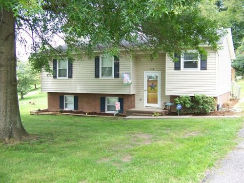 134 Walnut Dr, Mount Airy, NC 27030-4281