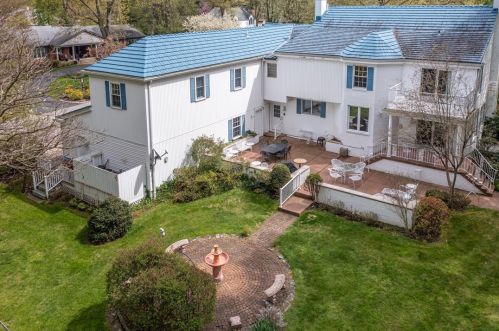 1355 Yahres Rd, Hermitage PA  16146-3643 exterior