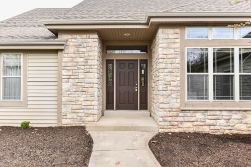 1730 Hunter Rd, Waukesha, WI 53189-8233