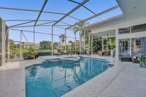 11646 Privado Way, Boynton Beach FL  33437-1924 exterior
