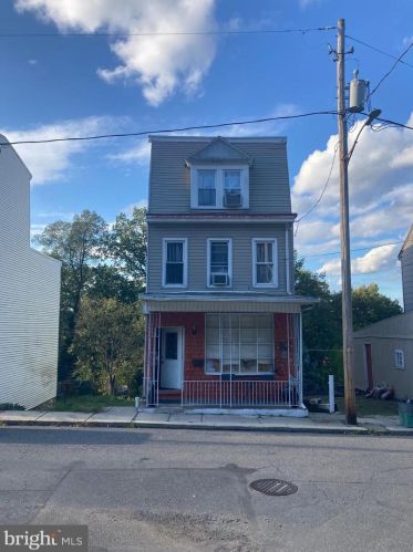 732 Schuylkill Ave, Primrose, PA 17901-3442
