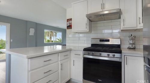 436 Victoria Pl, Vista CA  92084-4427 exterior