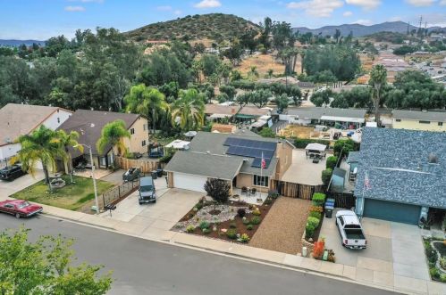 13542 Las Potras Way, Lakeside, CA 92040-5216