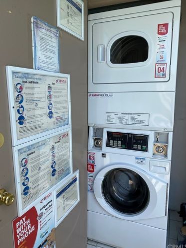 13543 Moorpark St, Van Nuys CA 91423-3849 exterior