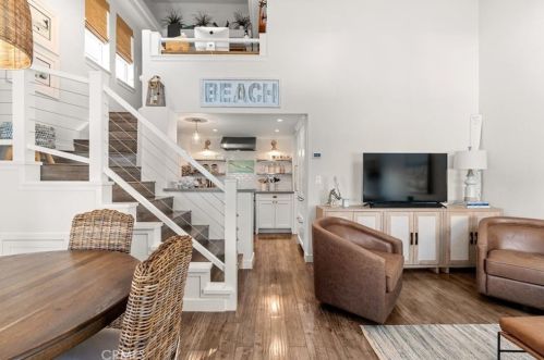 27 Cabrillo St, Newport Beach, CA 92663-4445