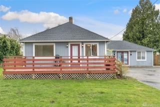 1421 32nd St, Seattle, WA 98056-2122