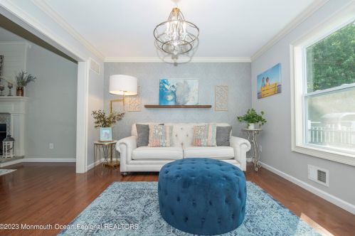 9 Maxim Ct, Jackson Twp NJ 08527-3893 exterior