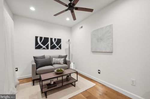 2037 Locust St, Philadelphia PA  19103-5613 exterior