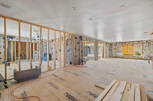 5 Fairview Blvd, Fort Myers Beach FL  33931-4565 exterior