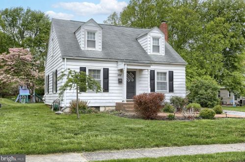 207 Clark St, Lemoyne, PA 17043-2010