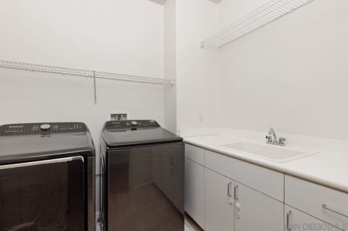 5477 Wolverine Ter, Carlsbad CA  92010-7159 exterior