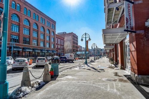 191 Broadway, Milwaukee WI  53202-6014 exterior
