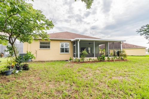 18750 Narimore Dr, Land O Lakes FL  34638-2617 exterior