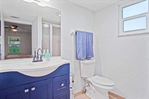 1085 Canary Ter, Fort Pierce FL  34953-1818 exterior