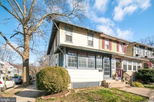 131 Colonial Ave, Tavistock, NJ 08033-1505