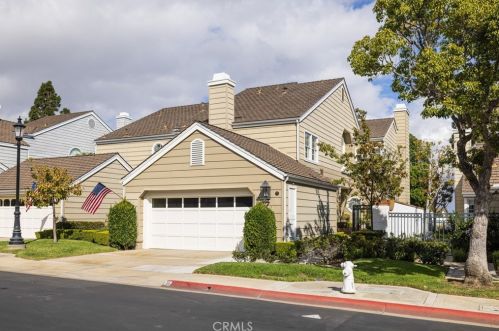71 Hillsdale Dr, Newport Beach, CA 92660-4235