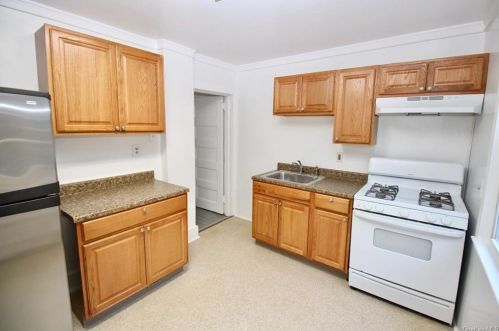 369 Route 17, Tuxedo Park NY  10987-4306 exterior