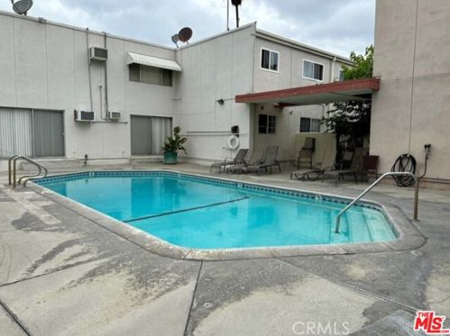7131 Coldwater Canyon Ave, North Hollywood CA  91605-4965 exterior