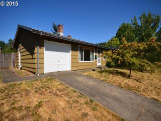 3295 Alder St, Eugene, OR 97405-4217