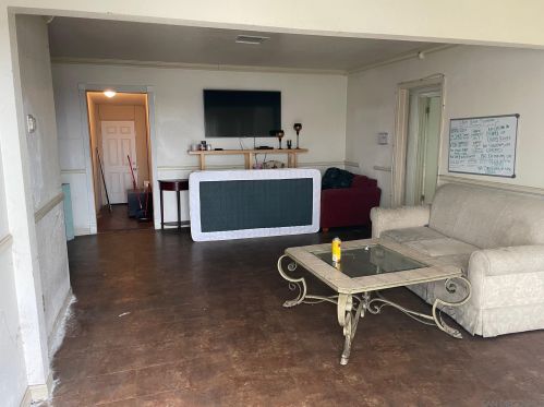 5275 Reynolds St, San Diego CA  92114-6241 exterior