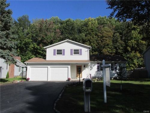 107 Whiskwood Ln, Minoa, NY 13116-1029