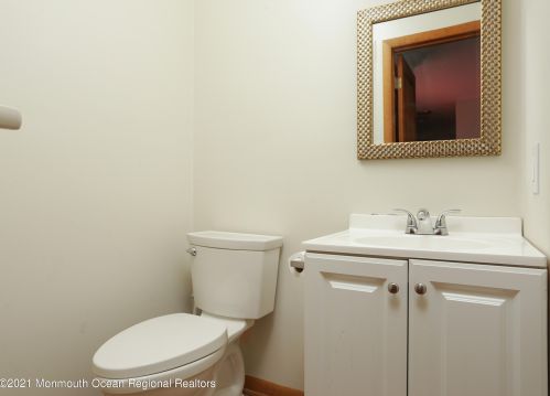 237 Shore Dr, Monmouth Hills NJ  07732-1567 exterior