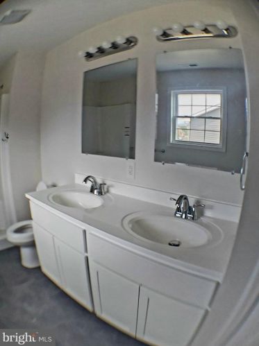 176 Reservoir Ave, Richmond National Battlefiel VA  22835-1614 exterior