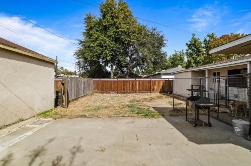 1609 Stetson Ave, Modesto CA  95350-4024 exterior