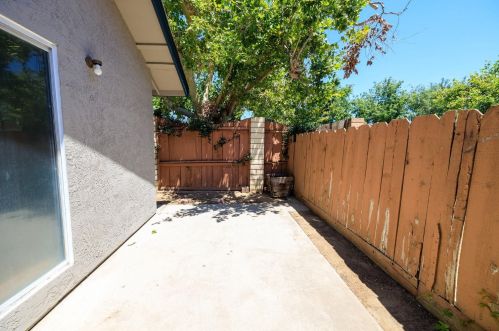 1530 Springville Way, Turlock CA  95380-2591 exterior