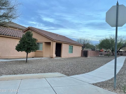397 Amber Hawk Ct, Green Valley, AZ 85614-5588