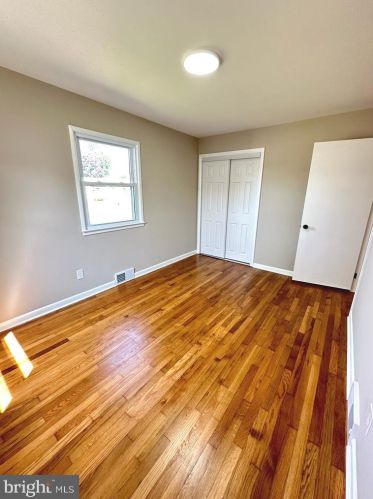 725 Ivy Dr, Seaford DE  19973-1340 exterior