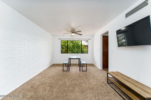 1366 Avenida Polar, Tucson, AZ 85710-5255