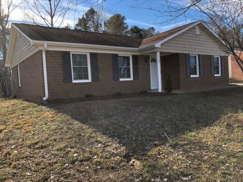1105 Lashley Park Dr, Gibsonville, NC 27249-2205