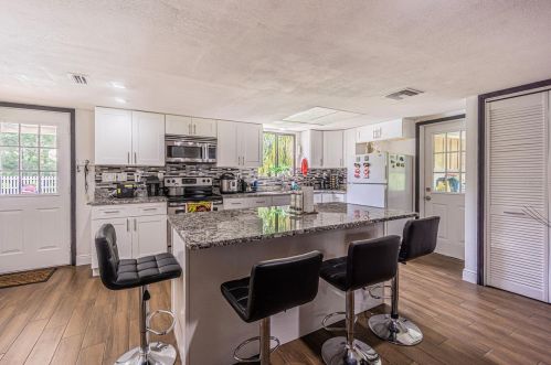 1128 Chert Rock Trl, Wimauma FL  33598-6306 exterior