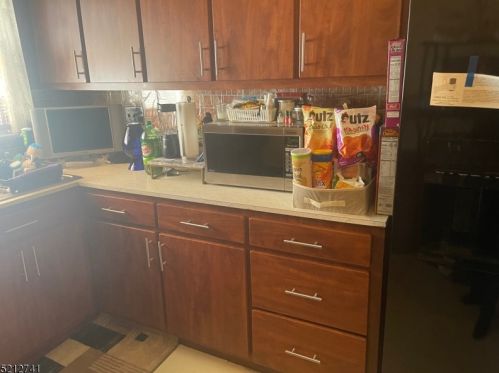 39 Tremont Ter, Irvington NJ  07111-2626 exterior