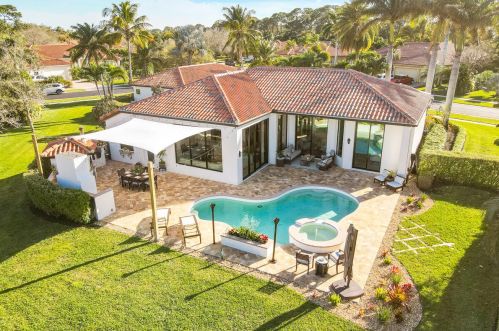 9979 Osprey Pointe Dr, Hobe Sound FL  33455-3023 exterior