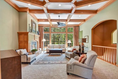 2943 Shelter Creek Ct, Green Bay, WI 54313-4549