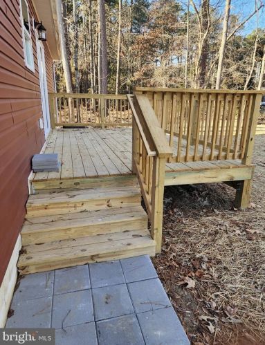 211 Erica Dr, Montross VA  22520-4154 exterior