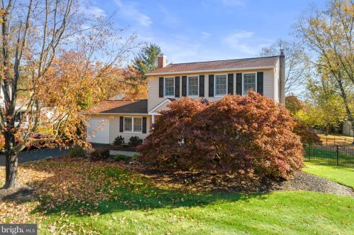 1669 Bishopwood Blvd, Harleysville, PA 19438-3048