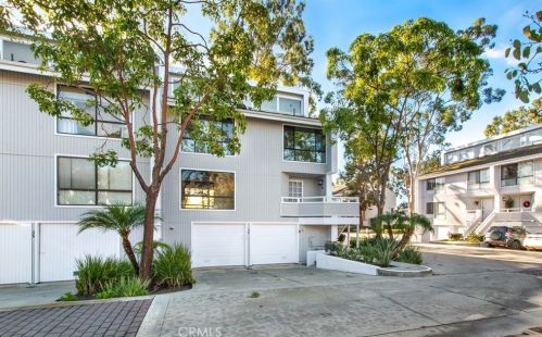 26 Wild Goose Ct, Newport Beach, CA 92663-2342