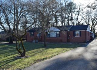2405 Merry Oaks Dr, Nashville, TN 37214-3010