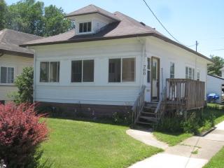 700 Western Ave, Waterloo IA  50702-2839 exterior