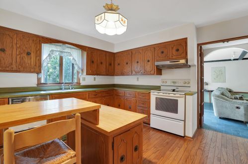 5227 Woodstead Rd, Waterford, WI 53185-3225