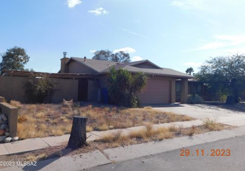 1295 Gecko Rd, Tucson, AZ 85713-1223