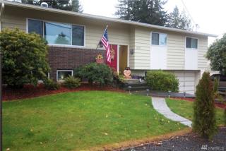 339 200th St, Seattle, WA 98133-3005