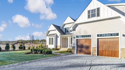 15 Adam Ln, West Hampton Beach, NY 11978-1444