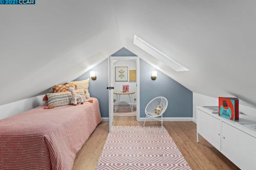 1470 12th St, Oakland CA 94607-2048 exterior