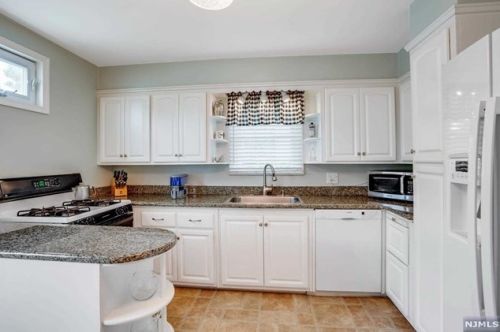 455 Columbia Blvd, Wood-Ridge NJ  07075-1601 exterior
