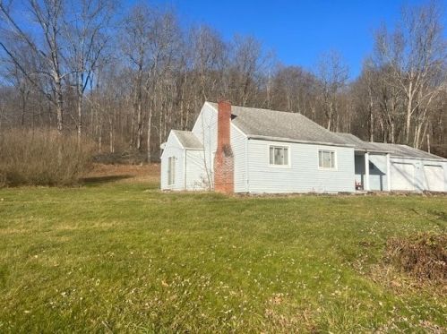 587 Little Creek Rd, Evans City, PA 16033-9714